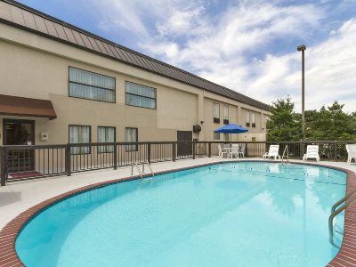 Hotel Hampton Forrest 3*